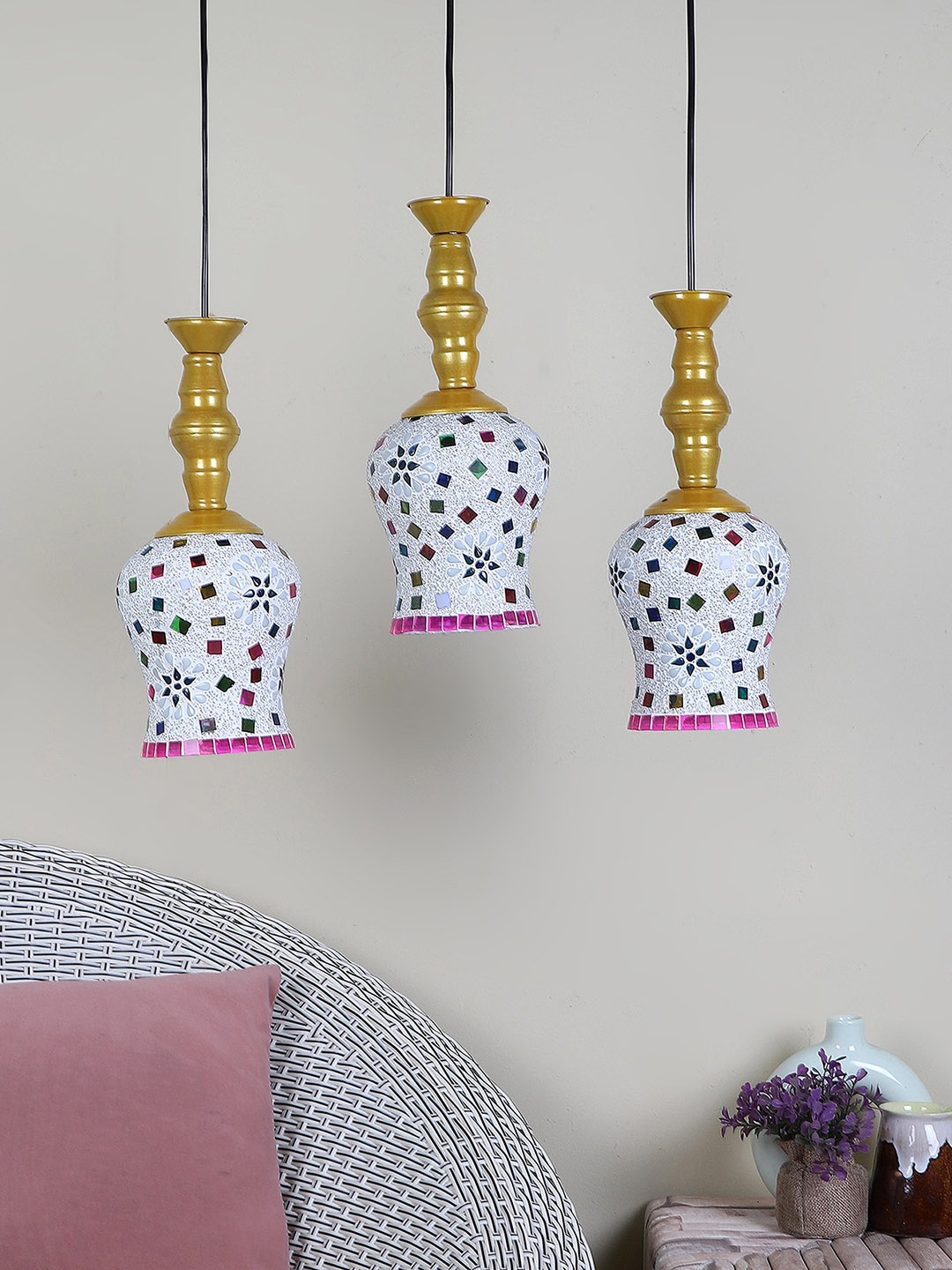 

MFD HOME FURNISHING White & Gold-Toned 3-Pieces Mosaic-Design Ceiling Lamps