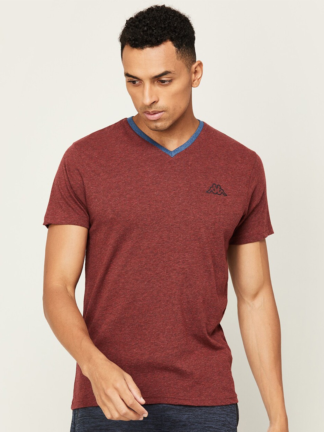 

Kappa Men V-Neck Applique T-shirt, Red