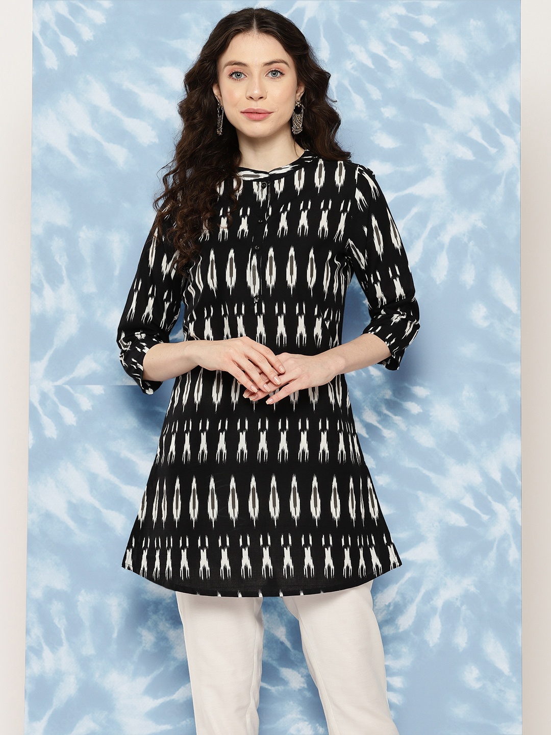 

Nayo Women Mandarin Collar Printed Tunic, Black