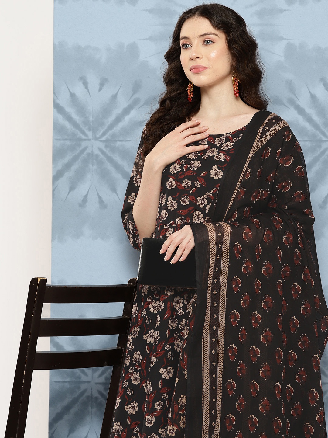 

Nayo Women Floral Printed Regular Pure Cotton Kurta with Trousers & With Dupatta, Black