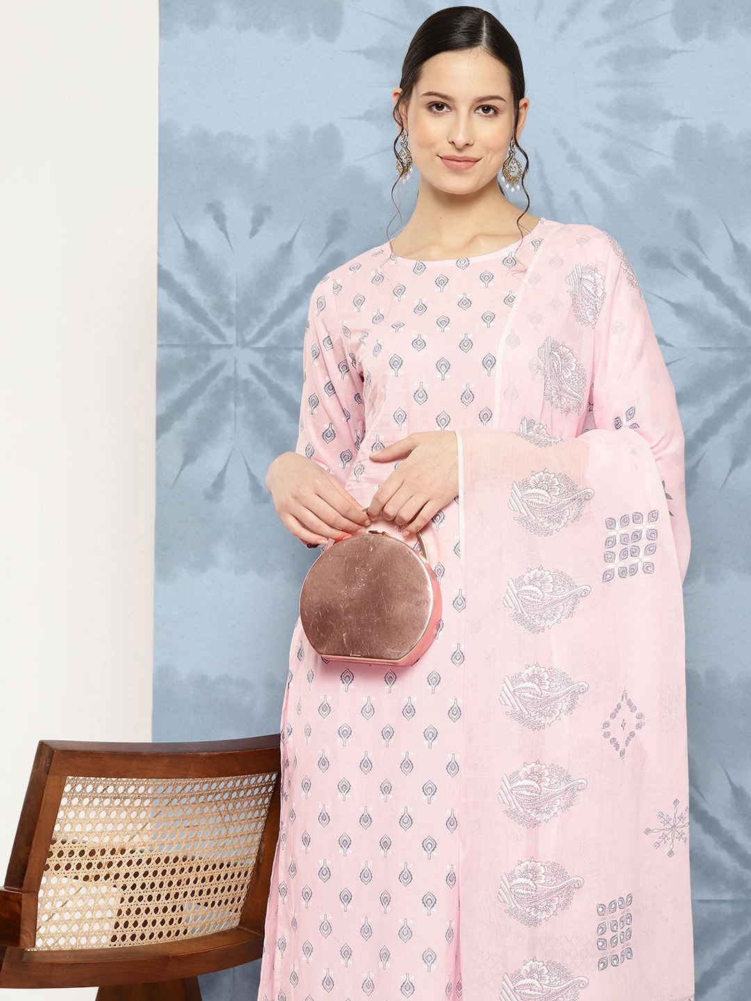 

Nayo Women Ethnic Motifs Printed Regular Pure Cotton Kurta with Palazzos & With Dupatta, Pink