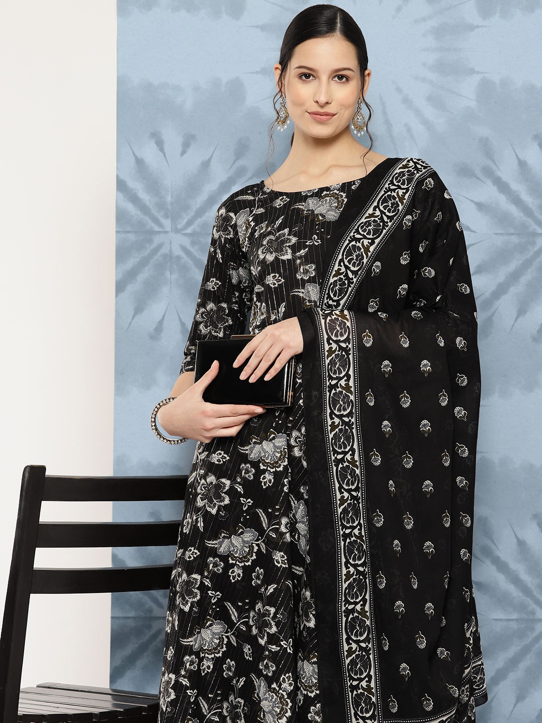 

Nayo Women Floral Printed Regular Pure Cotton Kurta with Trousers & With Dupatta, Black