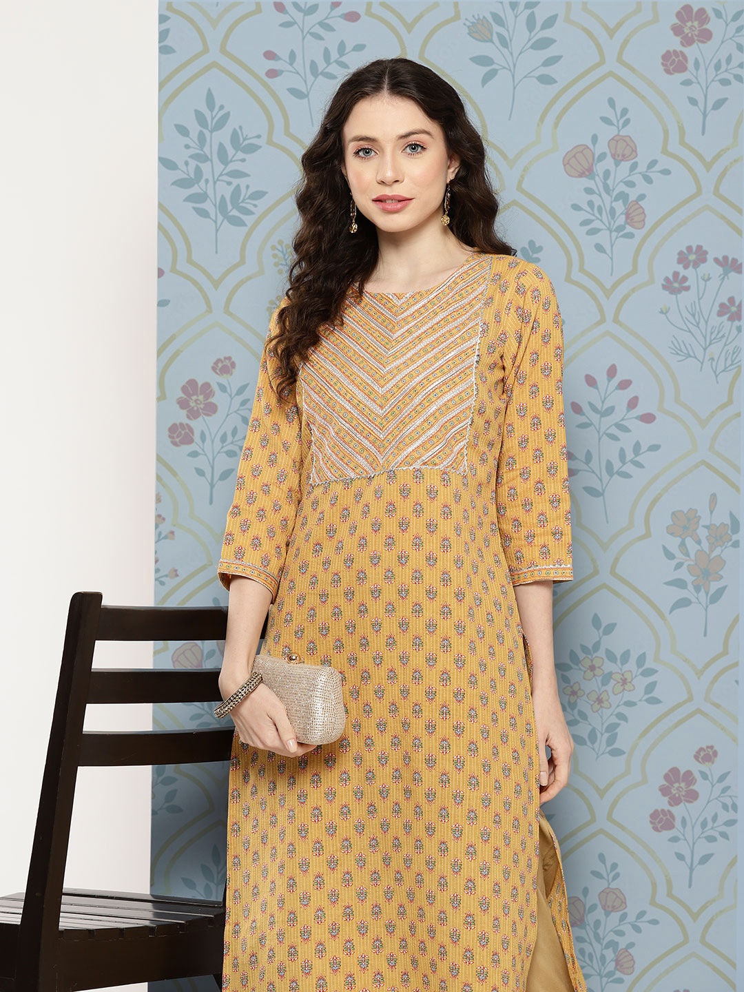 

Nayo Women Ethnic Motifs Printed Gotta Patti Kurta, Mustard