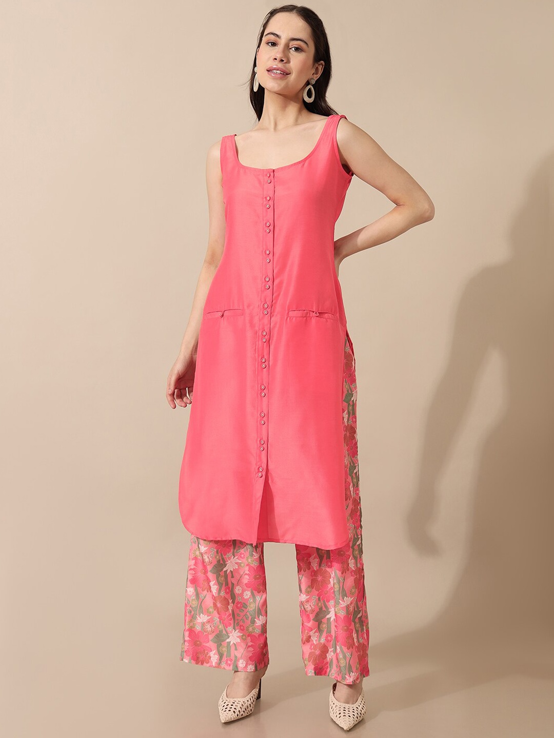 

Saaki Floral Printed Regular Kurta with Palazzos, Pink