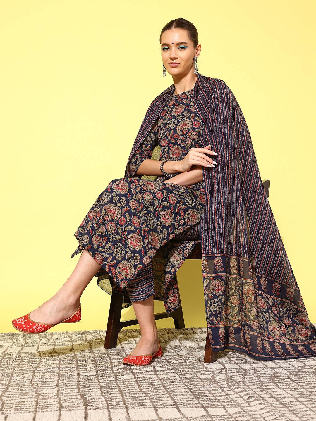 

Nayo Women Ethnic Motifs Printed Regular Pure Cotton Kurta with Trousers & With Dupatta, Blue
