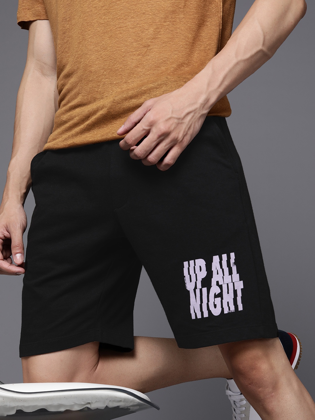 

Allen Solly Sport Men Printed Detail Slim Fit Shorts, Black