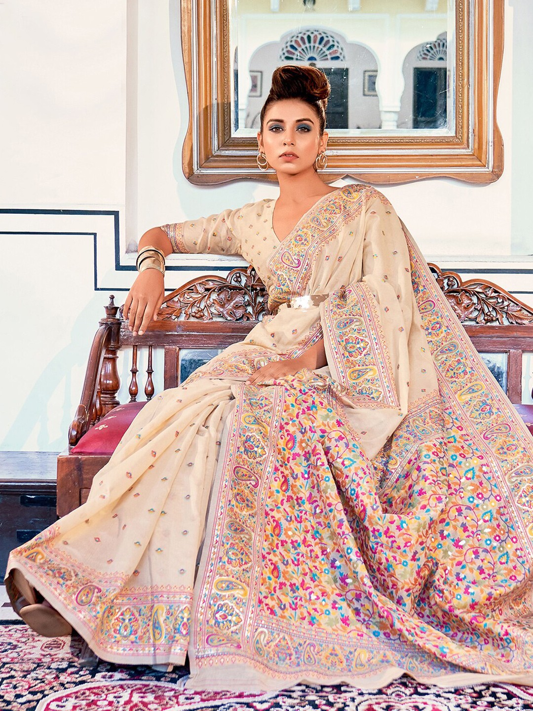 

Mitera Beige & Blue Paisley Silk Cotton Jamdani Saree