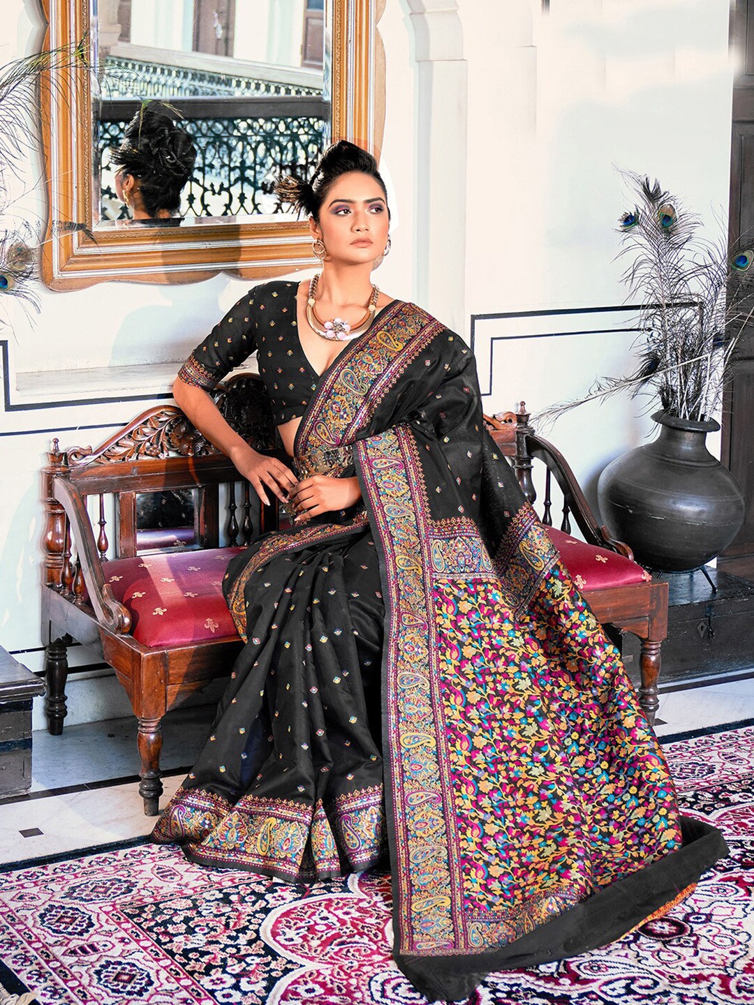 

Mitera Black & Pink Ethnic Motif Woven Design Silk Cotton Jamdani Saree