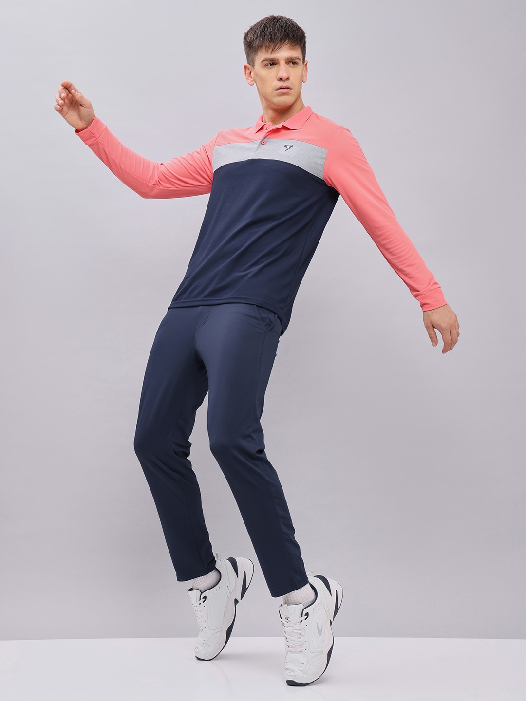 

Technosport Men Colourblocked Antimicrobial Slim Fit T-shirt, Navy blue