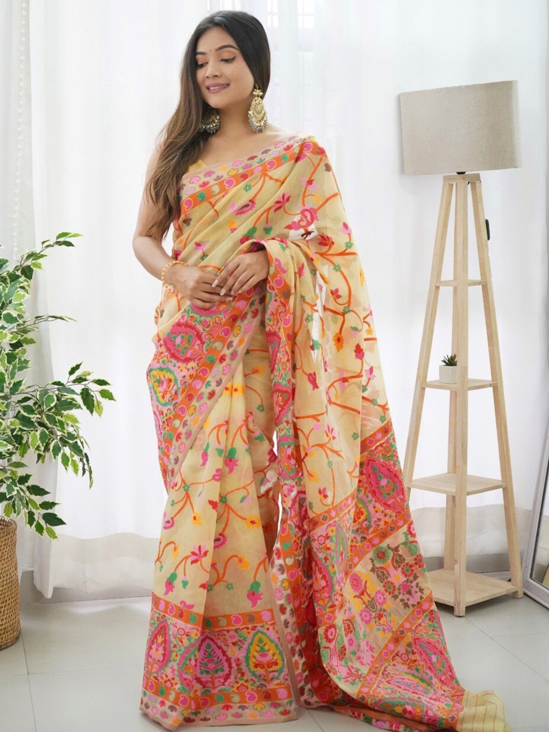 

VEERAX Floral Woven Design Pashmina Jamdani Saree, Cream
