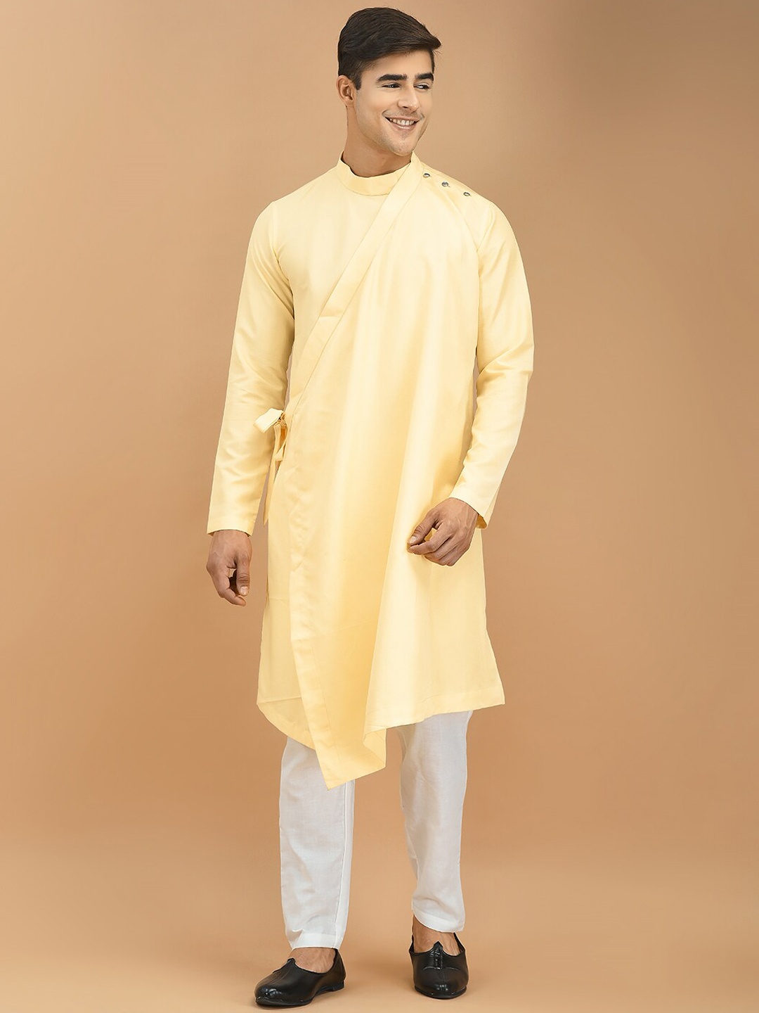 

DEYANN Men Yellow Regular Linen Kurta with Trousers