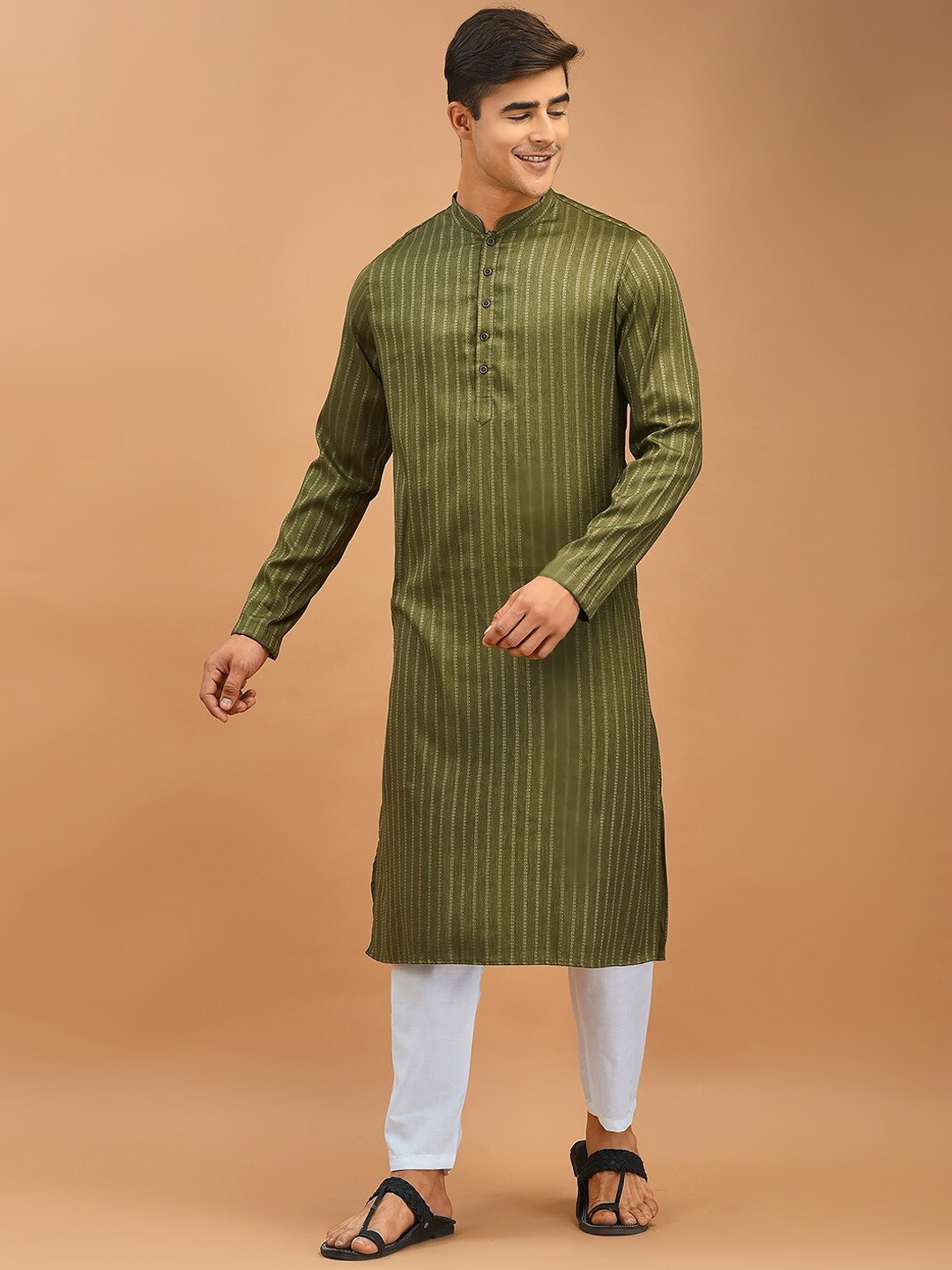

DEYANN Striped Woven Design Regular Kurta With Trousers, Green
