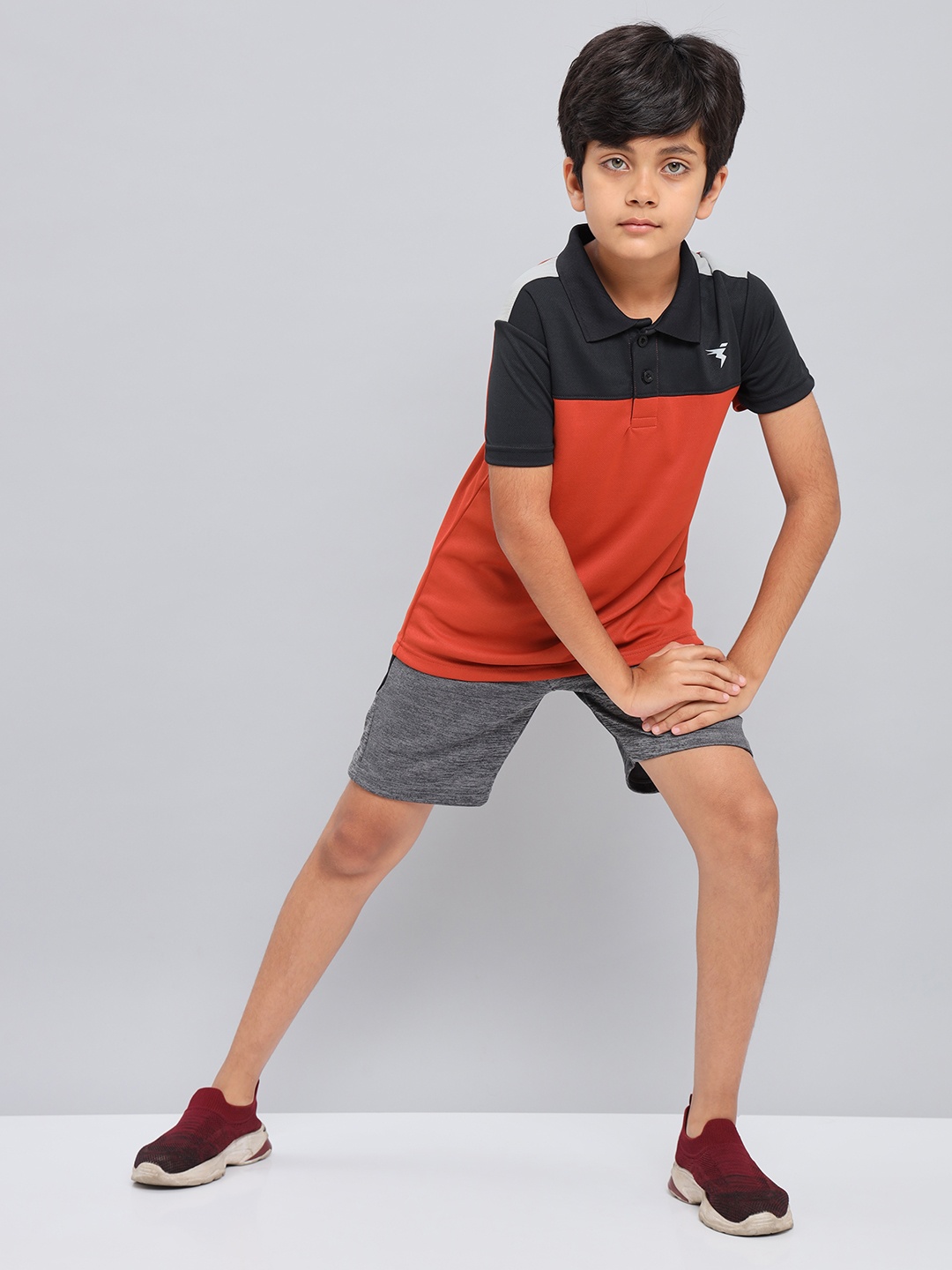 

Technosport Boys Striped Mid Rise Antimicrobial Slim Fit Sports Shorts, Grey