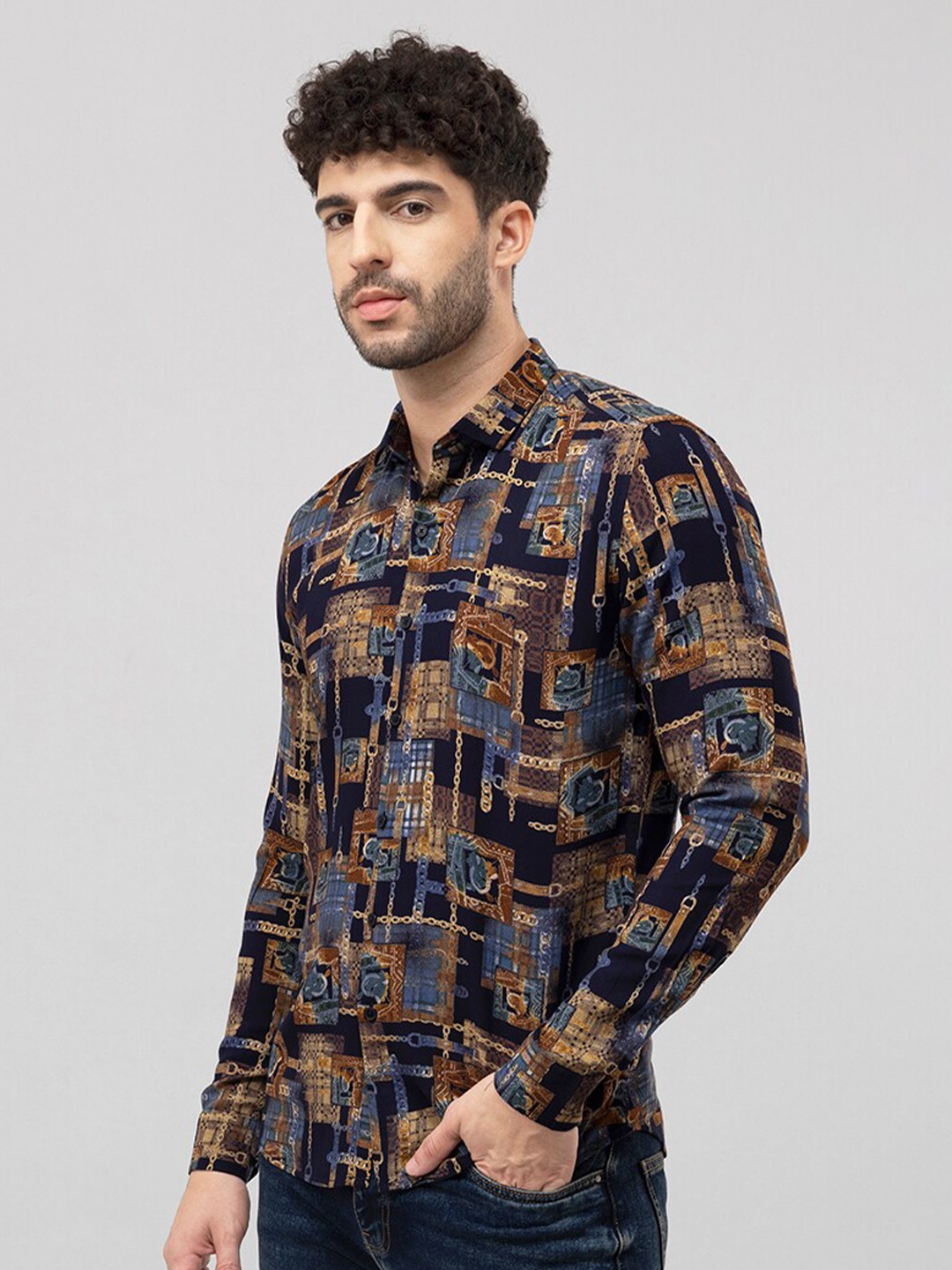 

Snitch Brown & Navy Blue Slim Fit Geometric Printed Casual Shirt