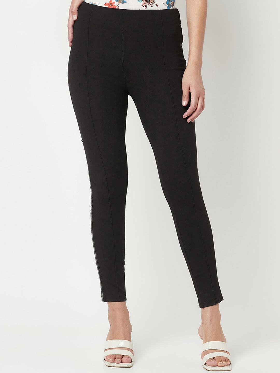 

Crimsoune Club Women Slim Fit Mid-Rise Trousers, Black