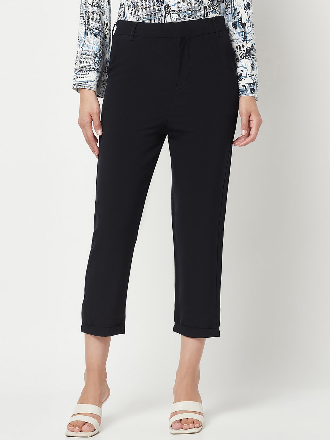 

Crimsoune Club Women Mid-Rise Cotton Peg Trousers, Black