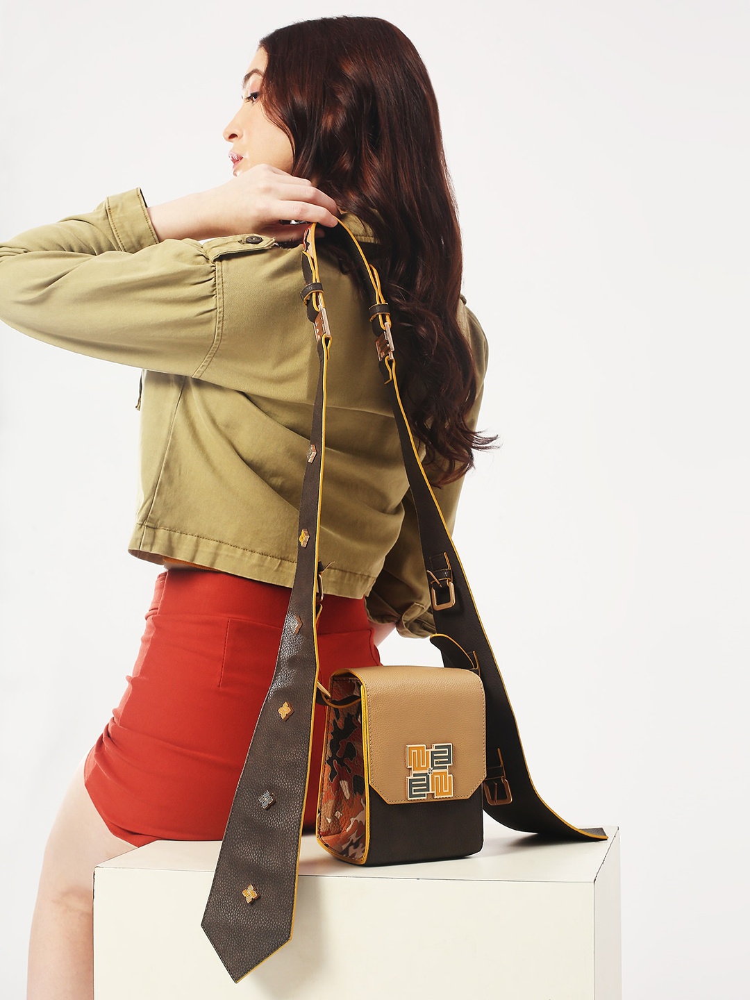 

EUME Textured Structured Sling Bag, Brown