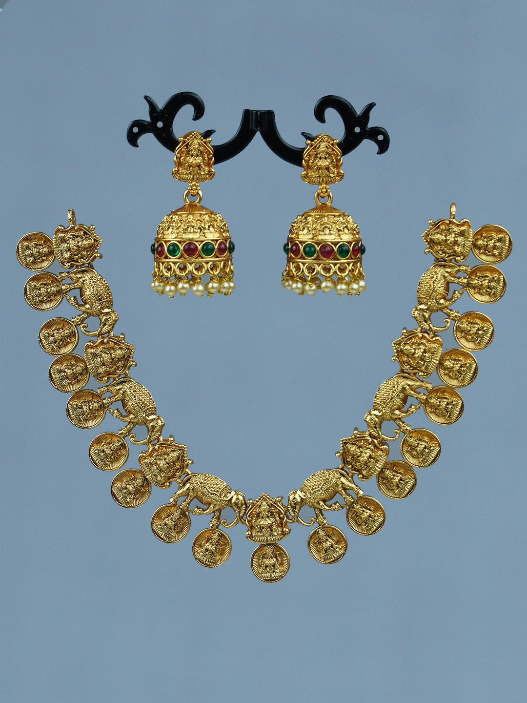 

Diksha collection Gold-Plated Stone-Studded & Beaded Jewellery Set