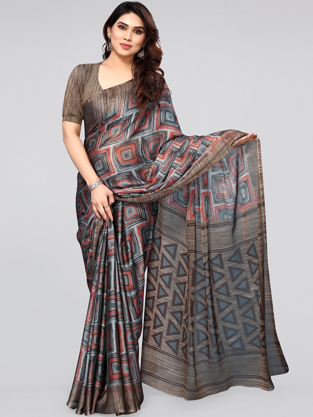 

KALINI Geometric Poly Chiffon Saree With Blouse Piece, Grey