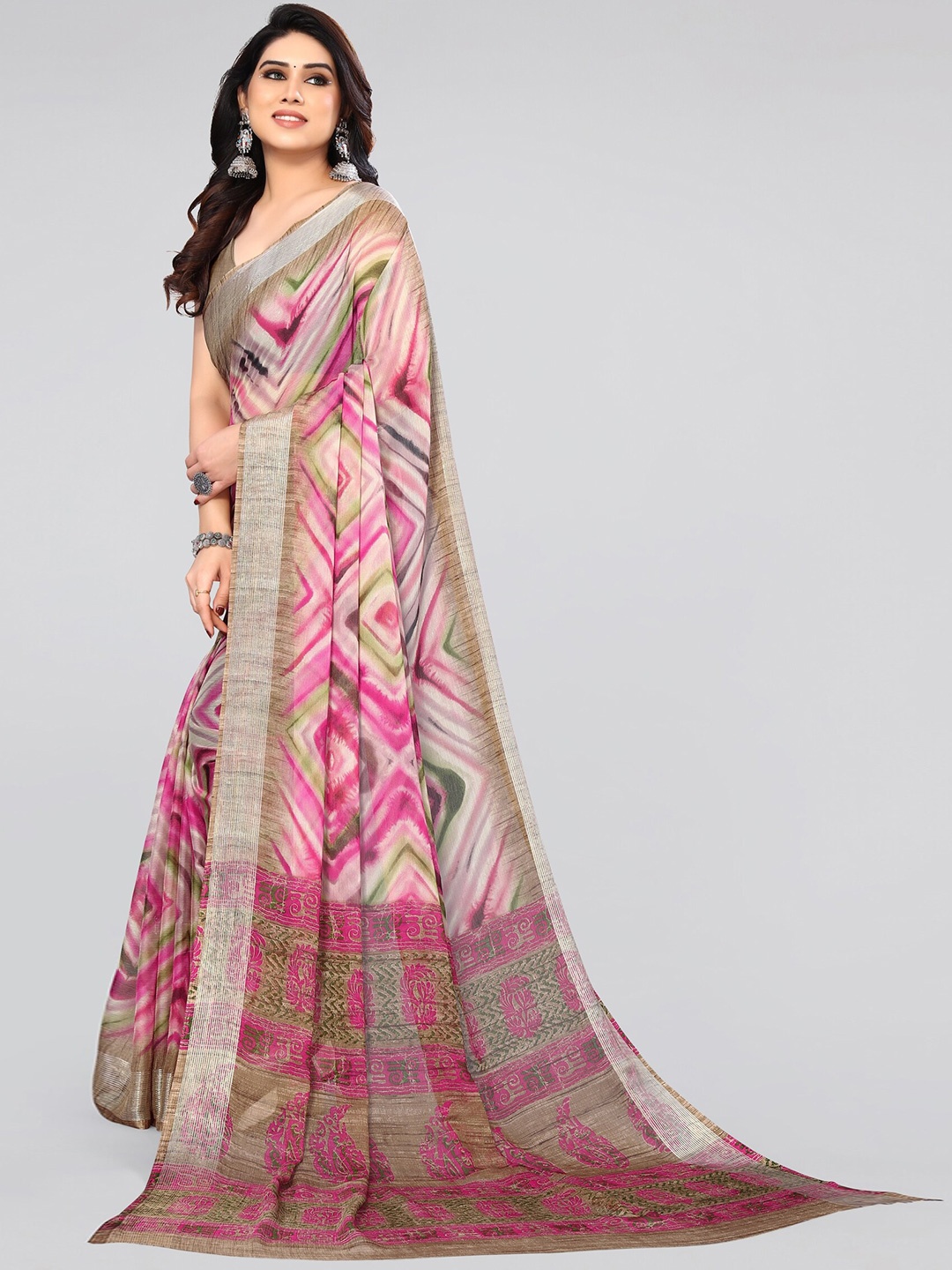 

KALINI Geometric Printed Saree, Pink