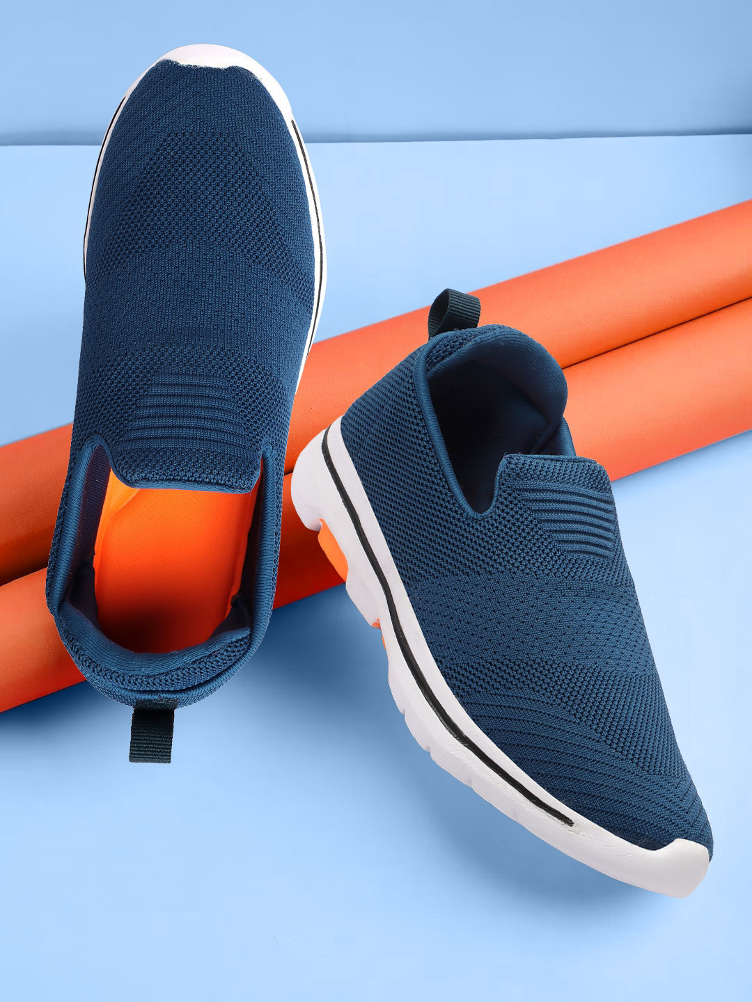 

HRX by Hrithik Roshan Men Teal Blue & White Lightweight Textile Slip-On Sneakers
