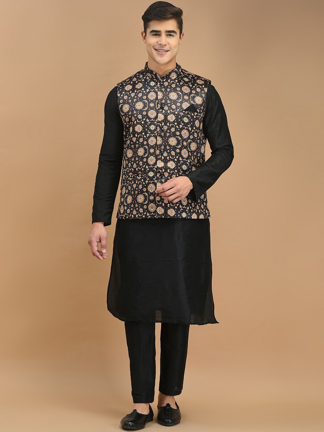 

DEYANN Mandarin Collar Straight Kurta with Pyjamas & Nehru Jacket, Black