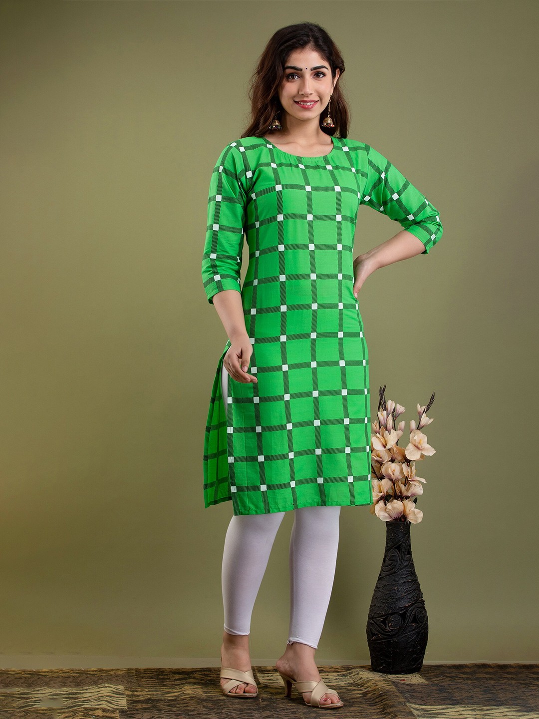

Mialo fashion Checked Round Neck Kurta, Green