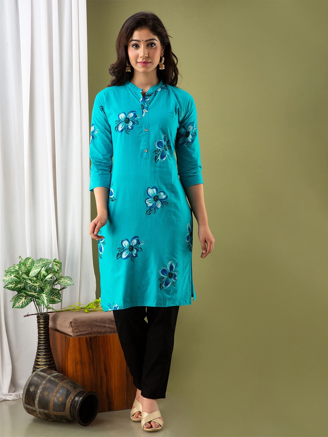 

Mialo fashion Floral Printed Cotton Straight Kurta, Blue