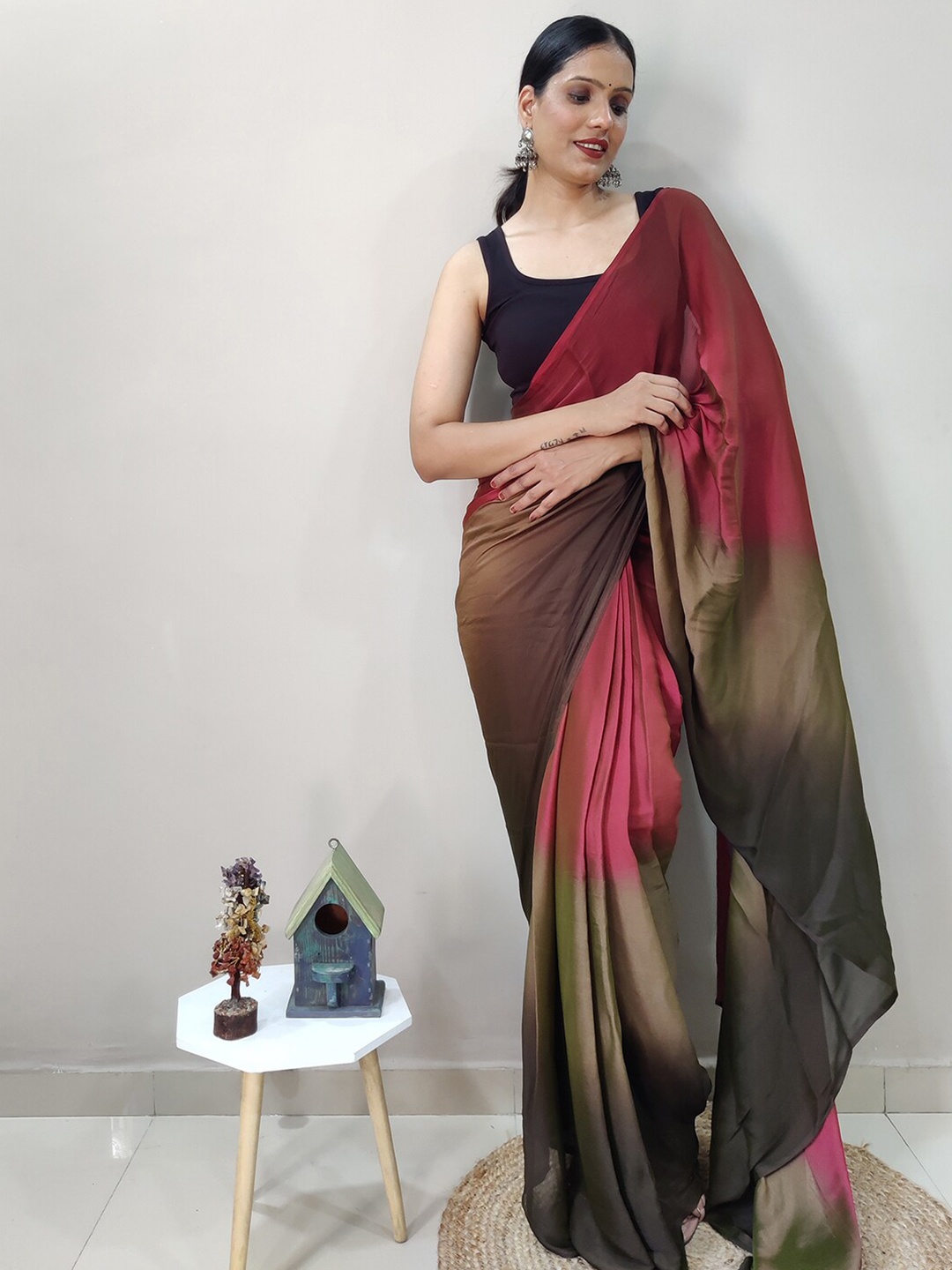 

Mitera Maroon Colourblocked Dyed Ready to wear saree