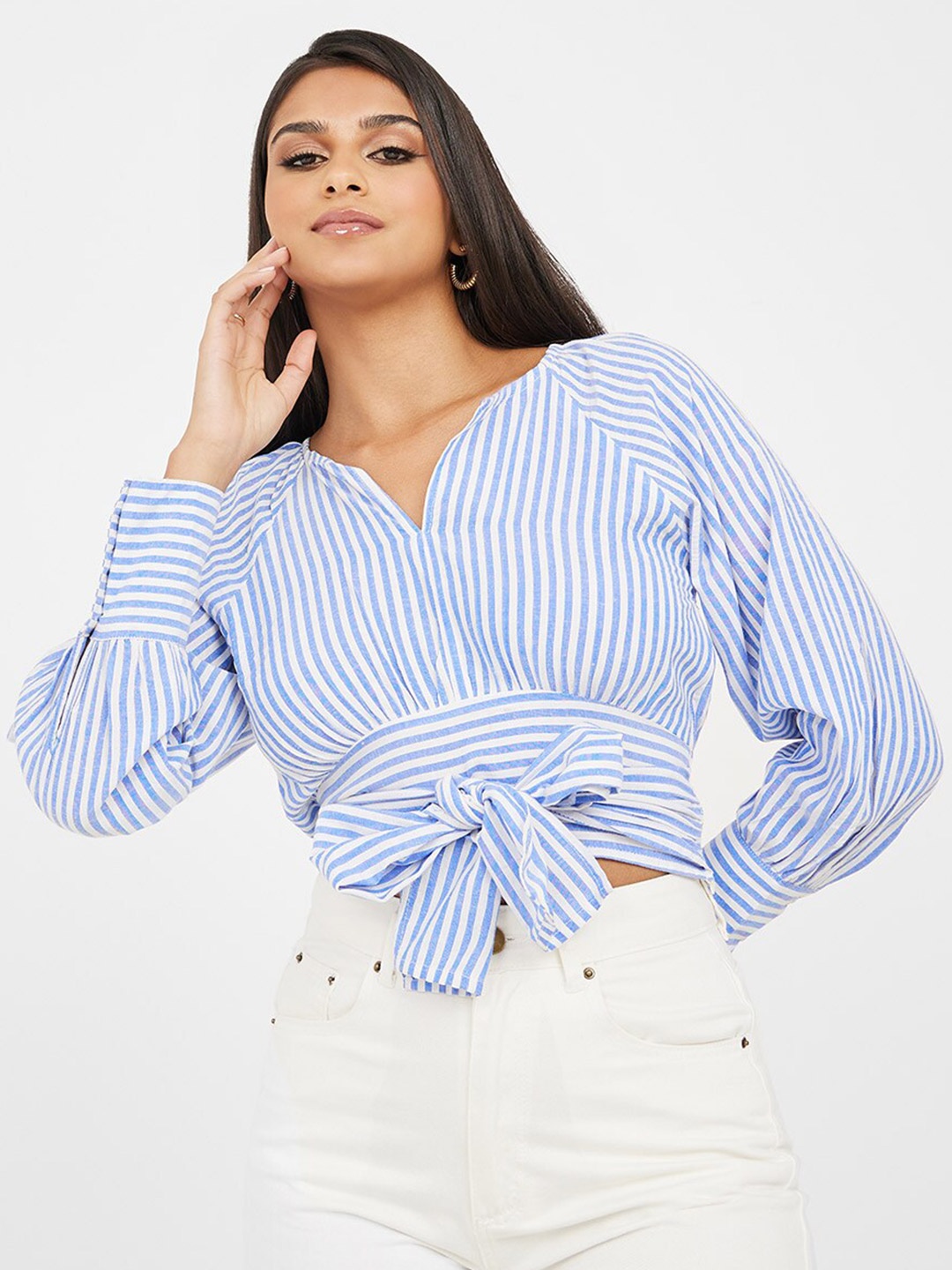 

Styli Vertical Striped Cuffed Sleeve Blouson Crop Top, Blue