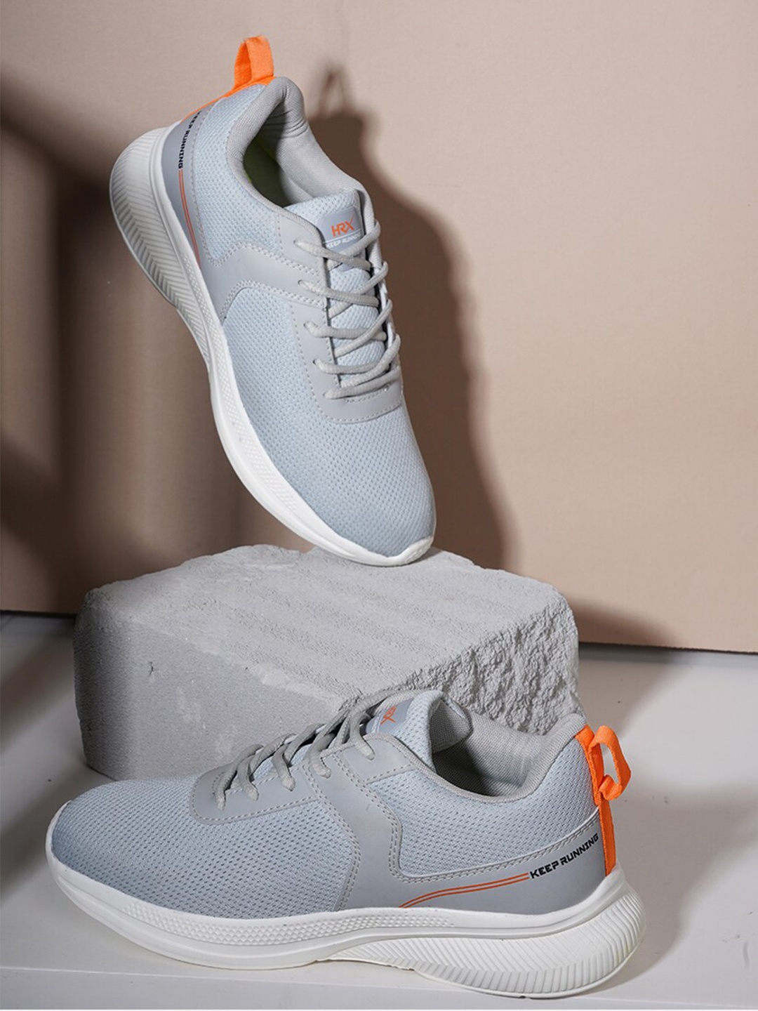 

HRX by Hrithik Roshan Men Grey & White Mesh Marking Walking Shoes