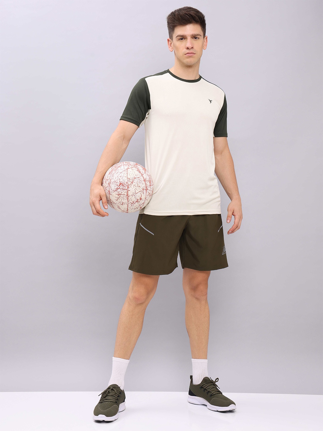 

Technosport Colourblocked Antimicrobial Slim Fit Sports T-shirt, Beige