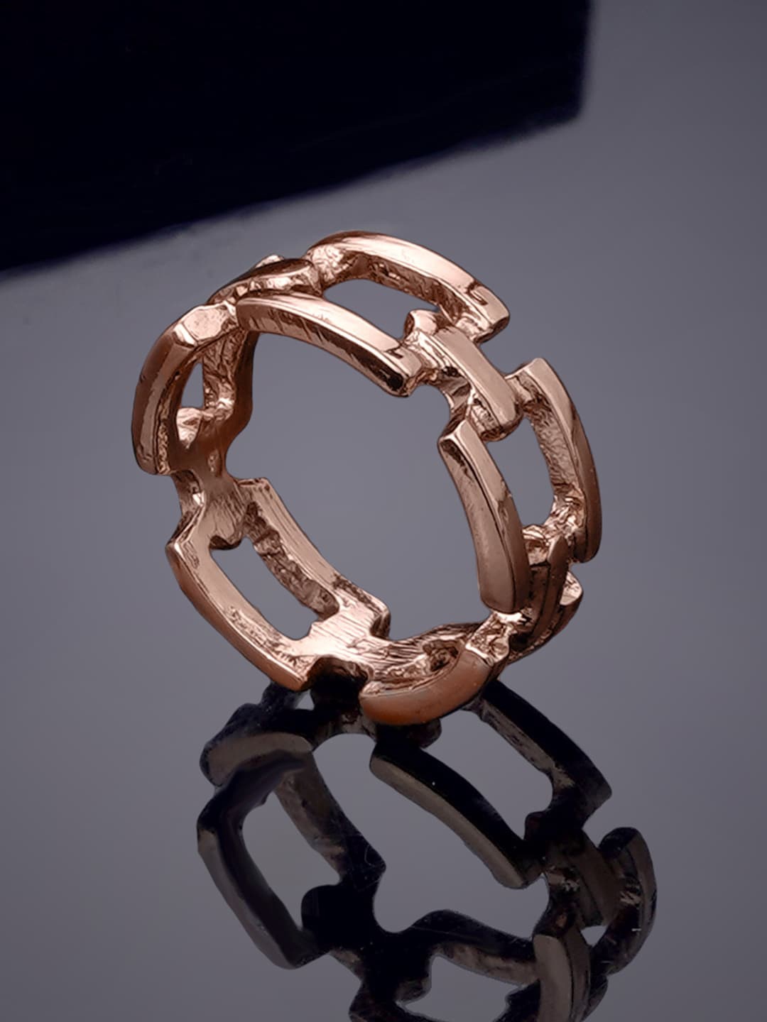 

Estele Rose Gold-Plated Finger Ring