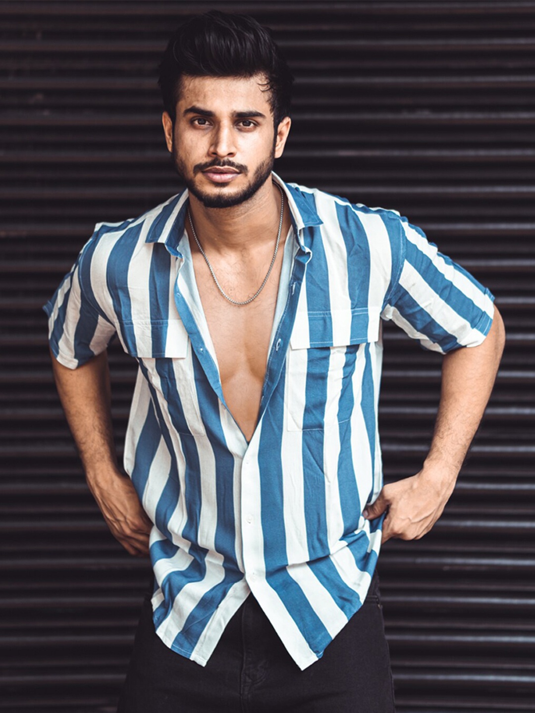 

Powerlook White & Blue India Slim Fit Striped Casual Shirt