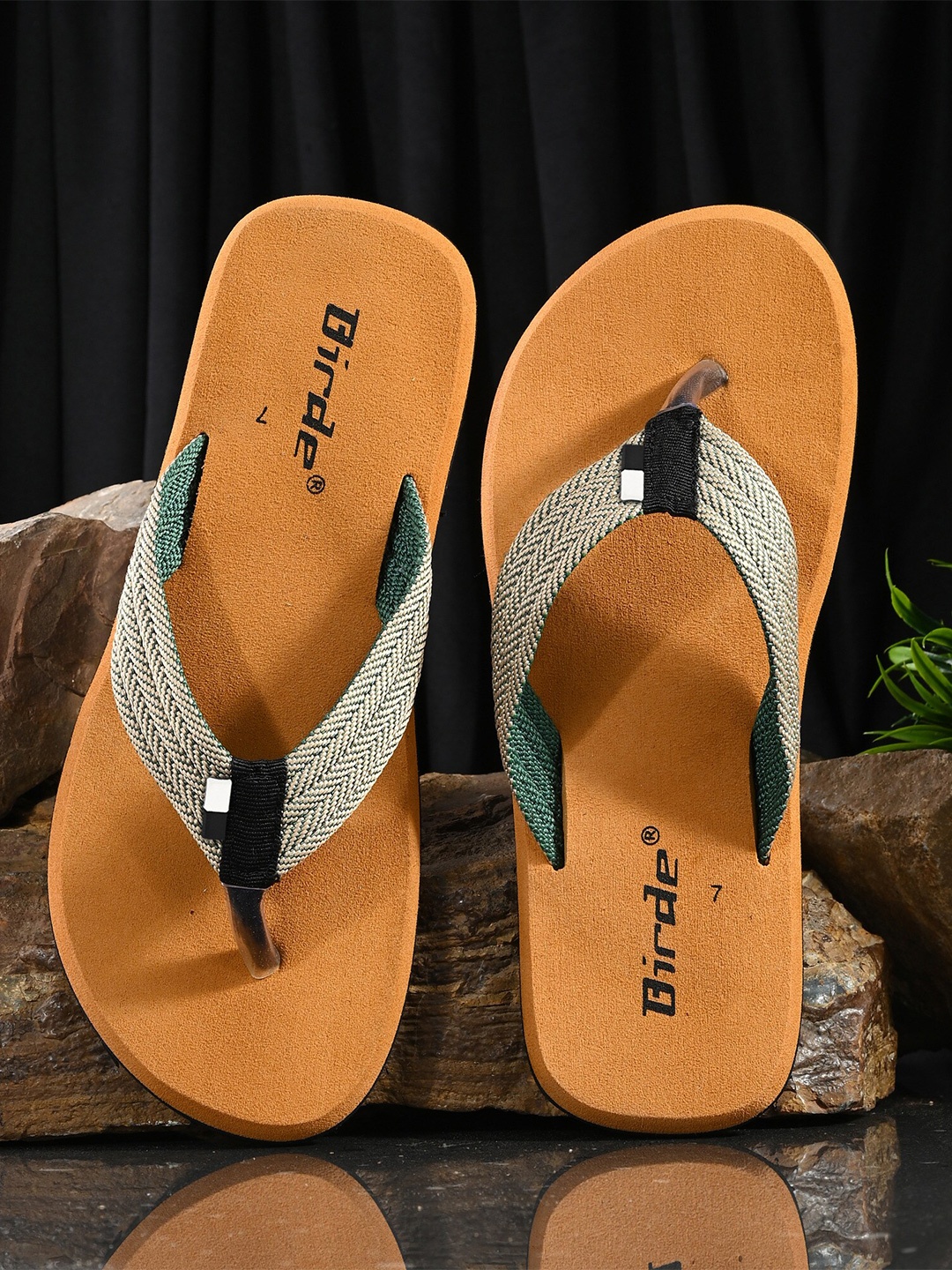 

BIRDE Men Woven Design Thong Flip-Flops, Brown