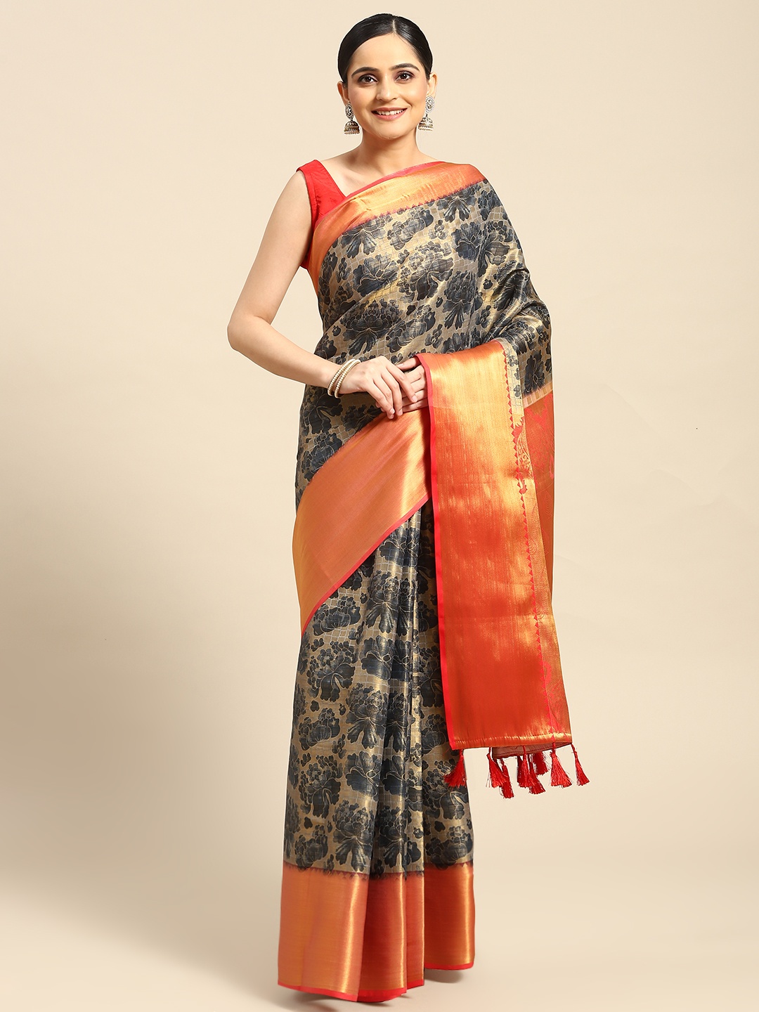 

Silk Land Floral Kanjeewaram Heavy Zari Art Silk Digital Print saree, Beige