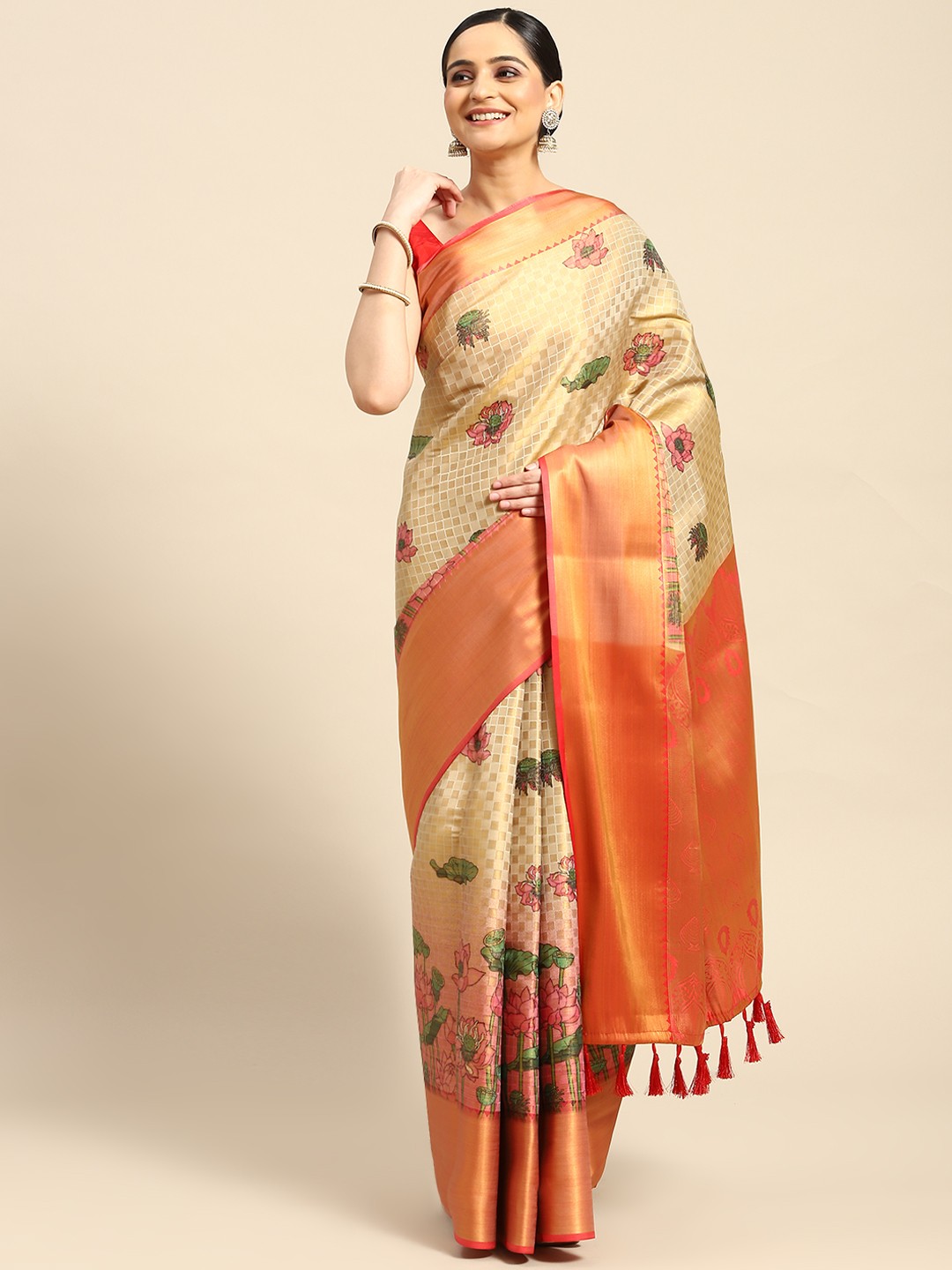 

Silk Land Floral Kanjeewaram Heavy Zari Art Silk Digital Print saree, Beige