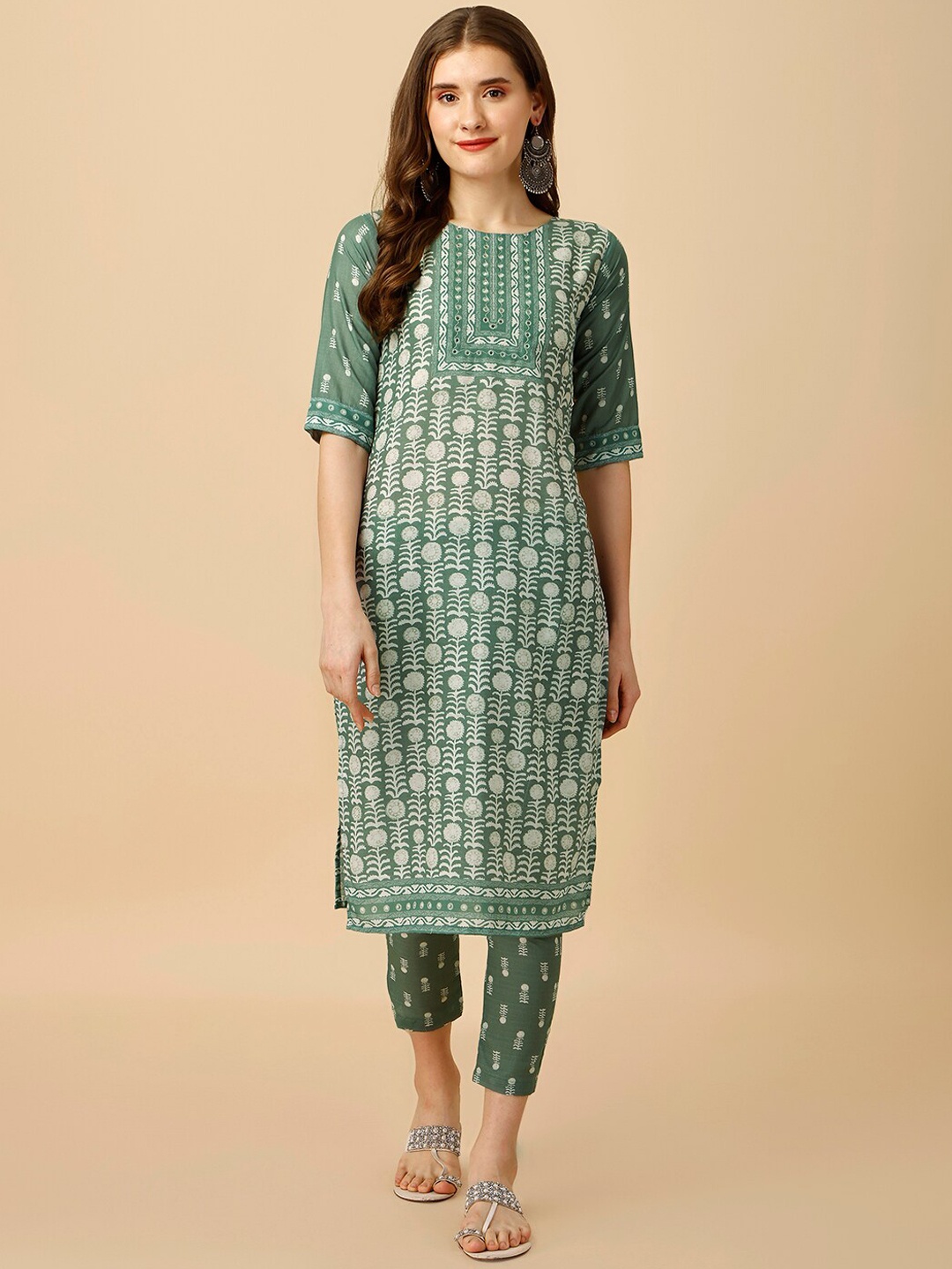 

GUFRINA Floral Printed Round Neck Kurta with Trousers, Green