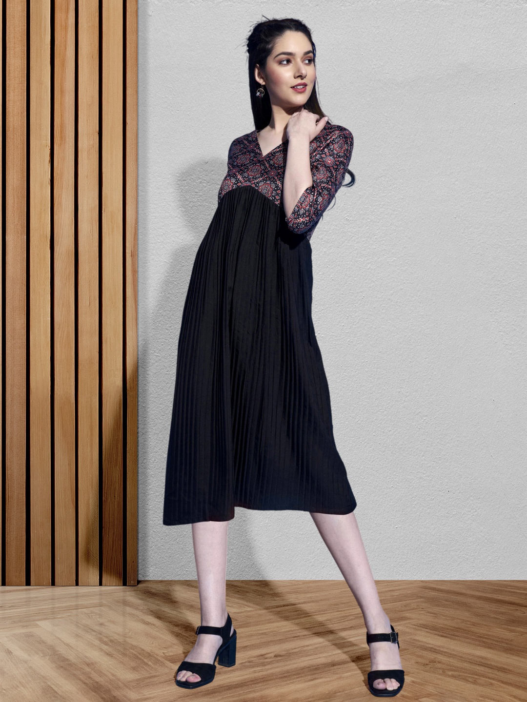 

DressBerry Black Ethnic Motifs Yoke Printed Crepe Pleated A-line Dress