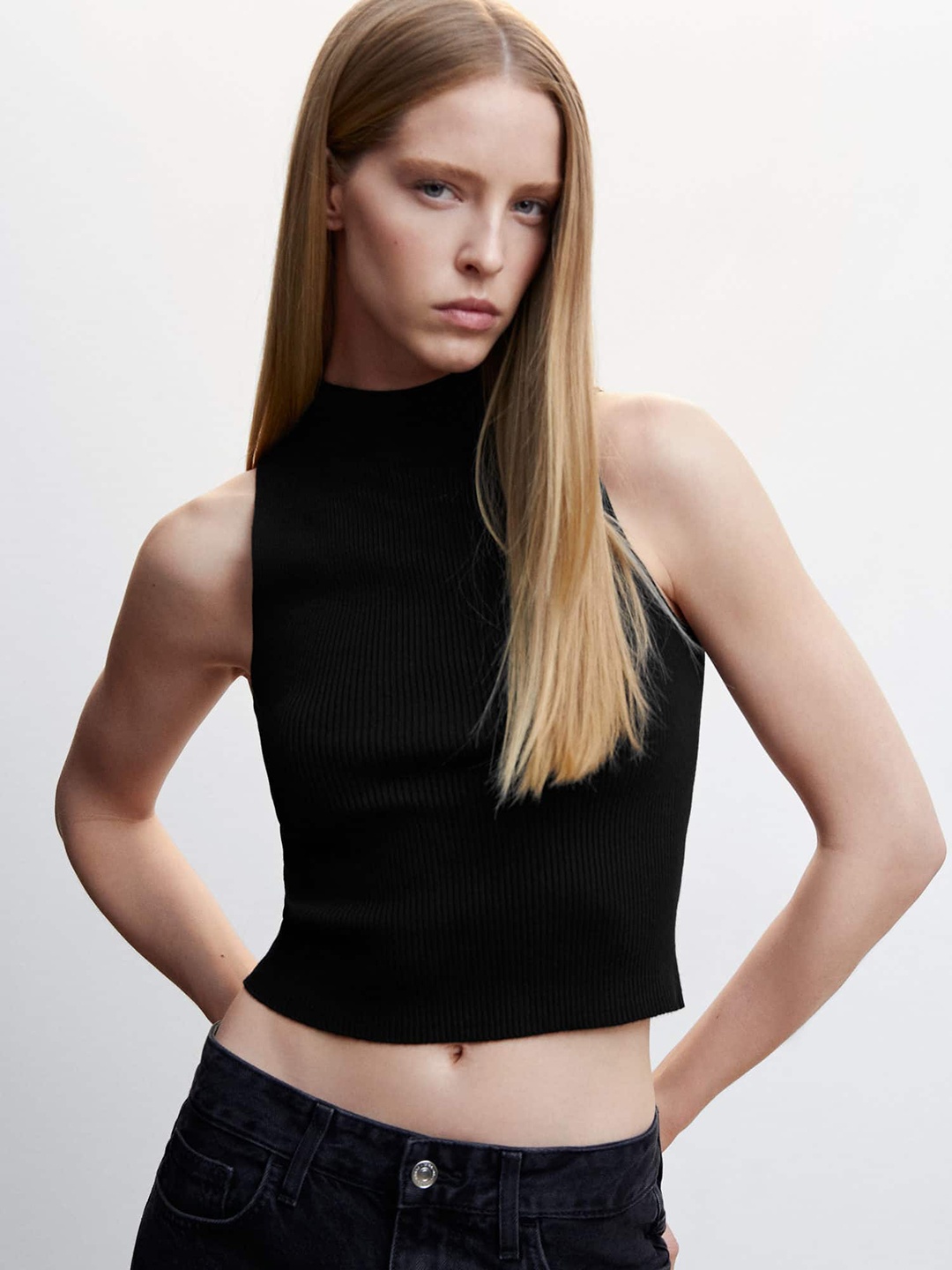 

MANGO High Neck Ribbed Crop top, Black