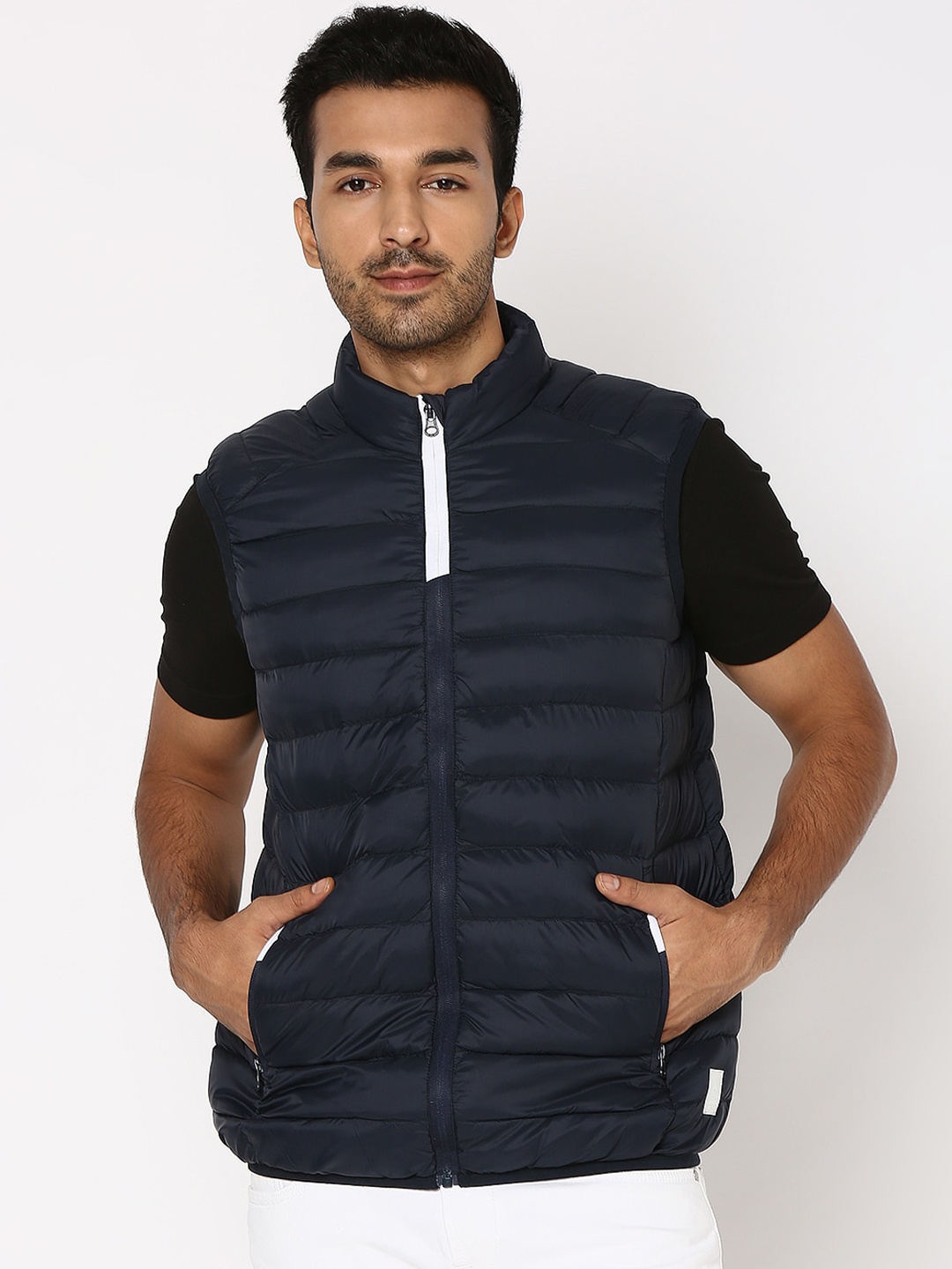 

Mufti Mock Collar Sleeveless Lightweight Puffer Jacket, Navy blue