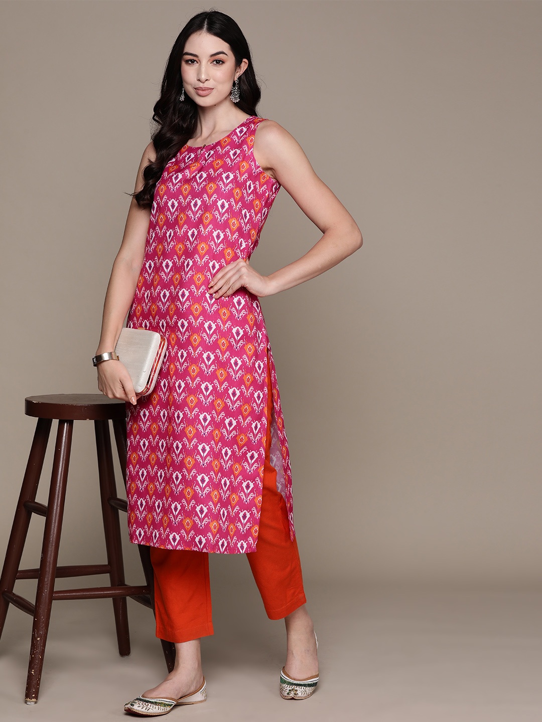 

Anubhutee Women Ethnic Motifs Printed Keyhole Neck Kurta, Fuchsia