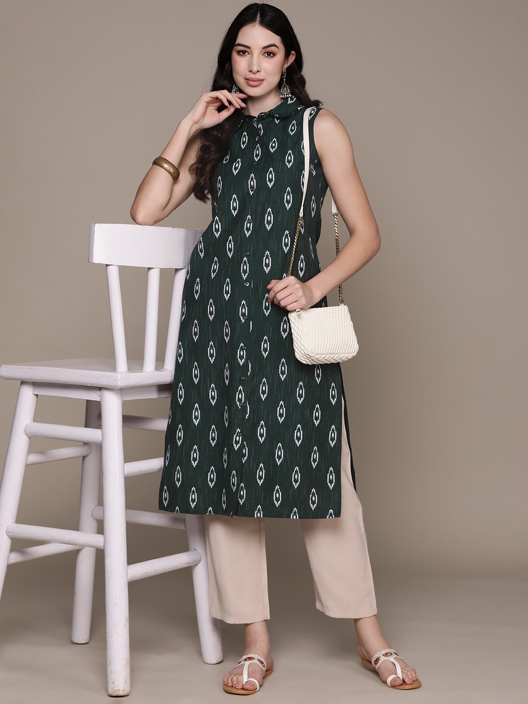 

Anubhutee Geometric Printed Ikat Shirt Collar Kurta, Green
