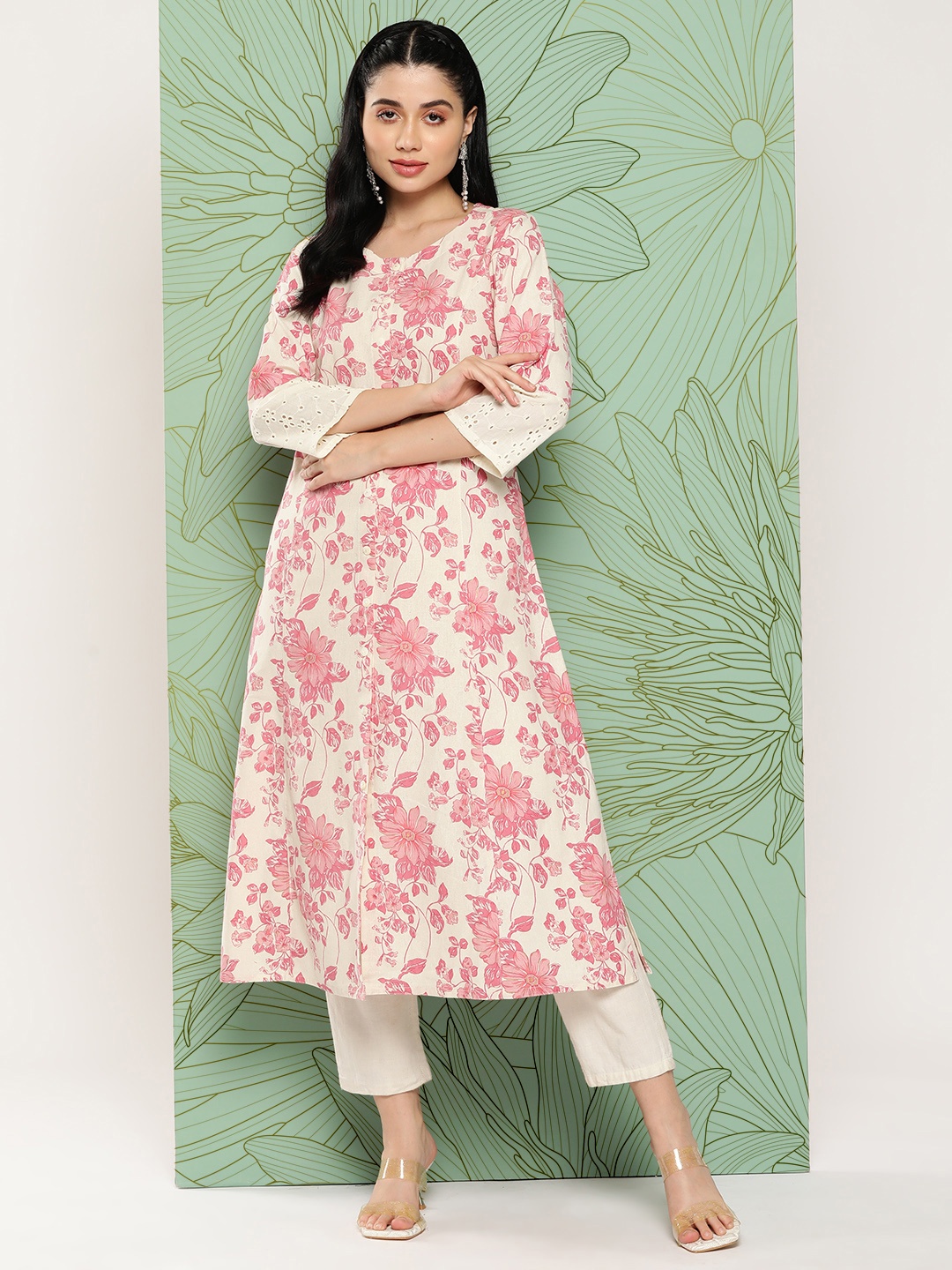 

Ishin Women Floral Printed Kurta, Pink