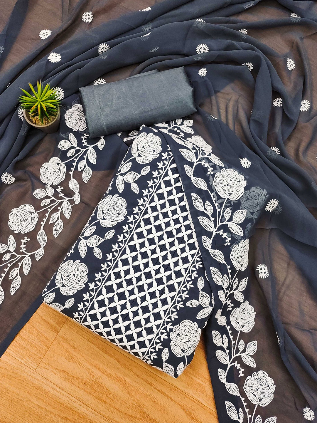 

KALINI Floral Embroidered Unstitched Dress Material, Grey