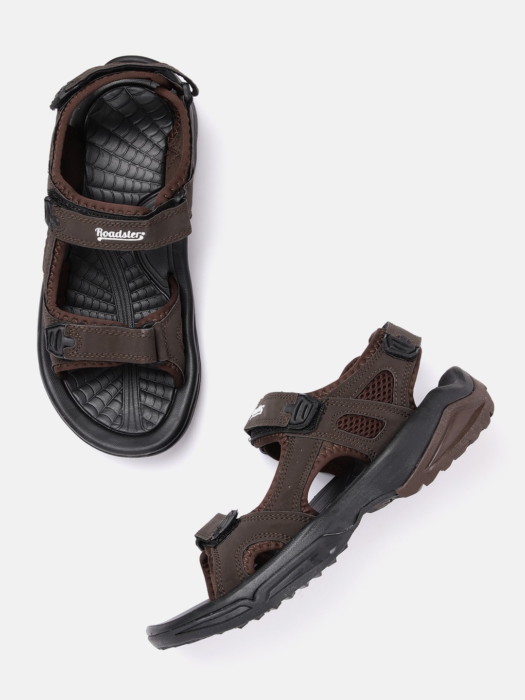 

Roadster Men Brand Logo Printed Sports Sandals, Coffee brown