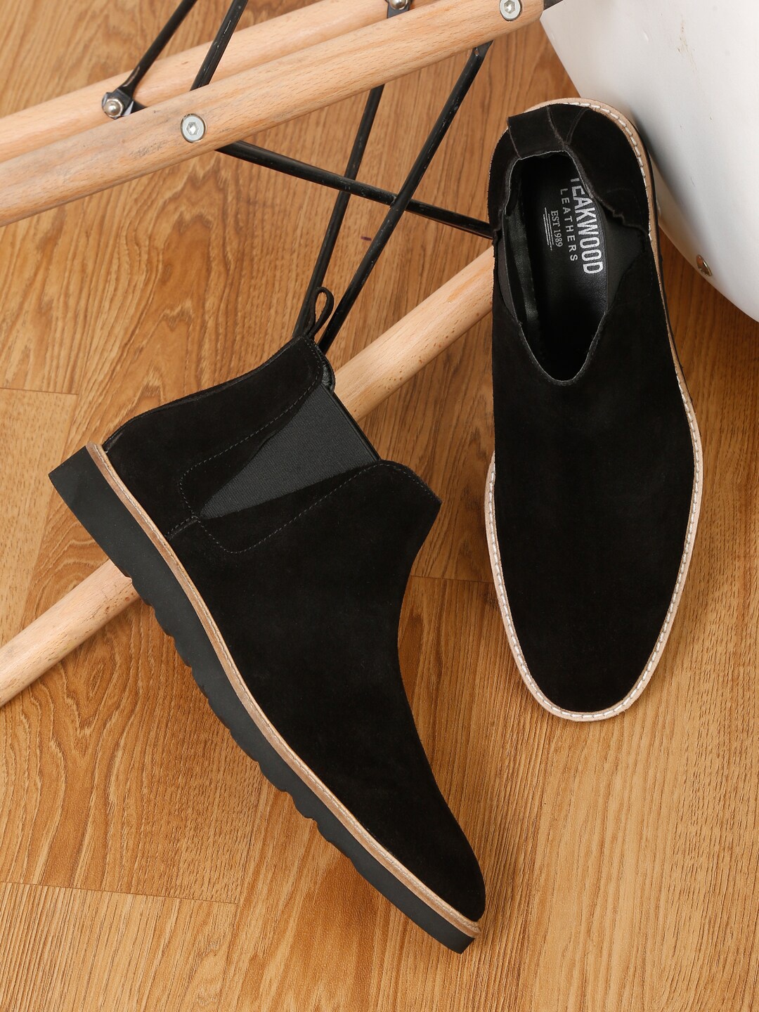 

Teakwood Leathers Men Mid-Top Suede Chelsea Boots, Black