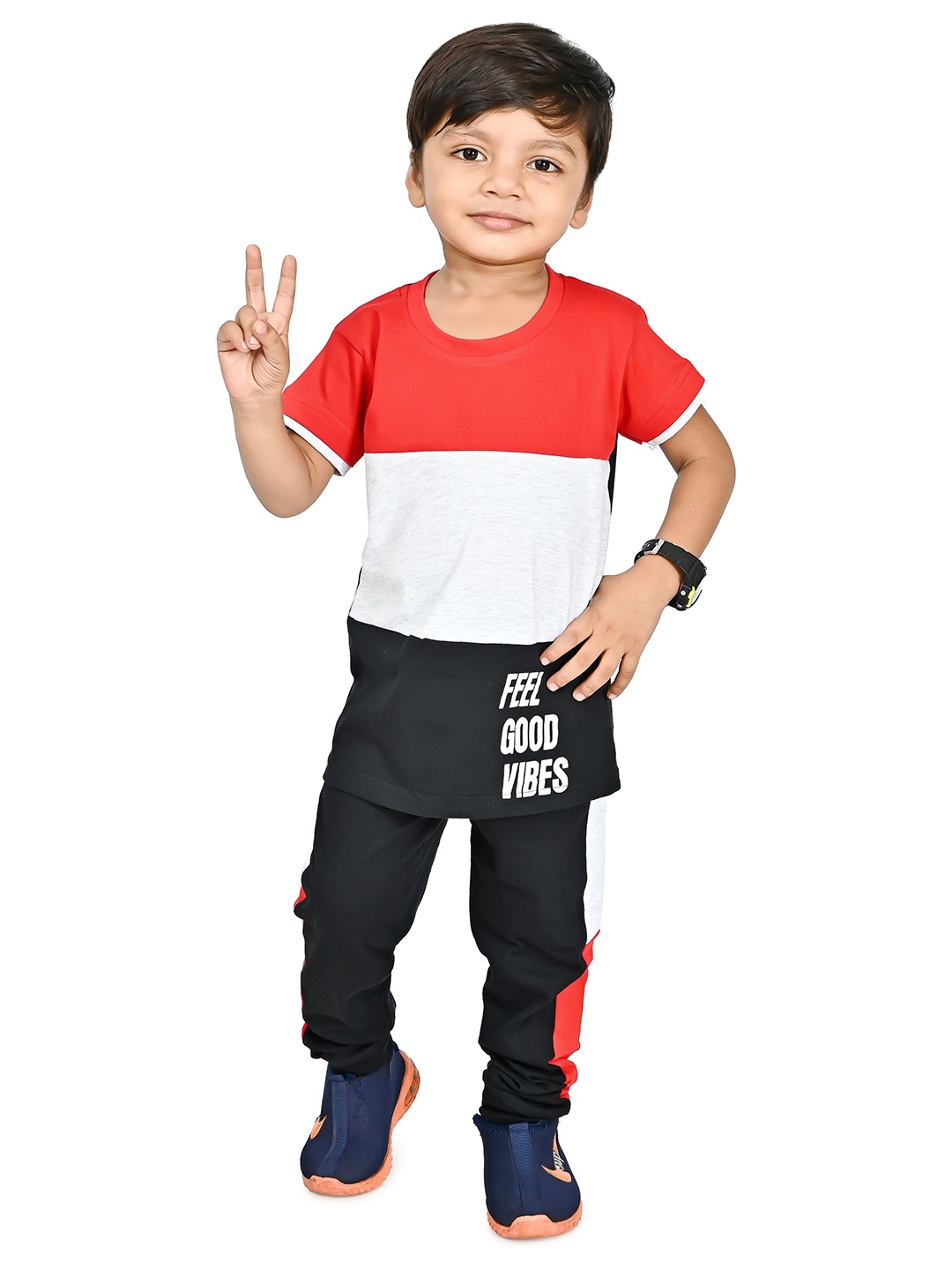 

BAESD Boys Colourblocked T-shirt with Trousers, Red