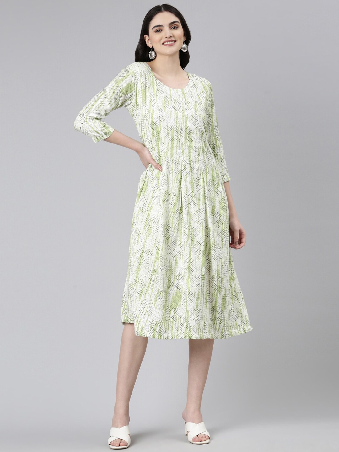 

GOLDSTROMS Abstract Printed Round Neck Ethnic Dress, Green