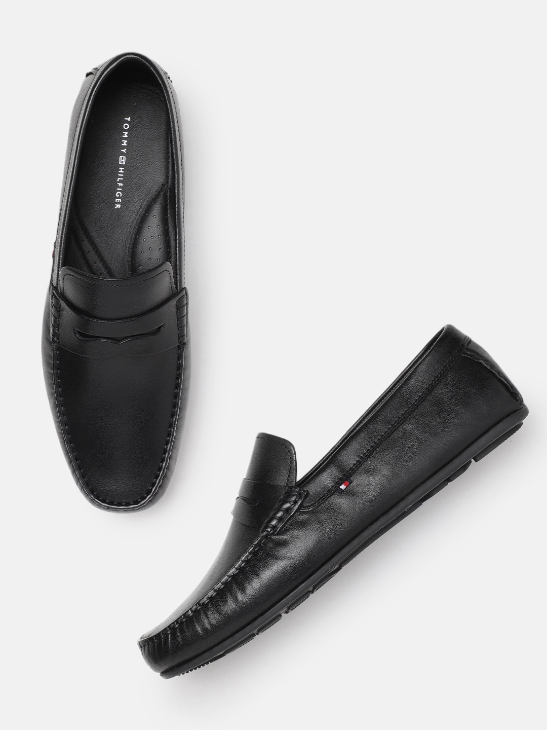 

Tommy Hilfiger Men Solid Leather Loafers, Black